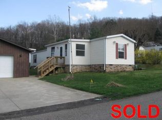 2004 Taft St SW, Sherrodsville, OH