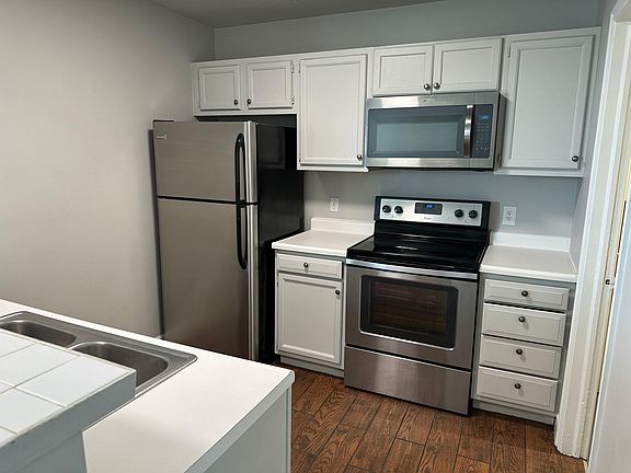 4th image of 665 E Eaglewood Dr APT 29