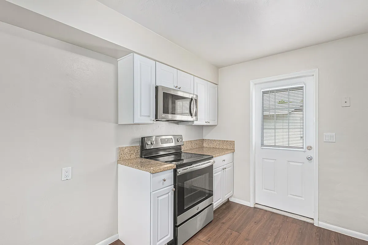 Building Photo - 2012 S Granada Dr #F