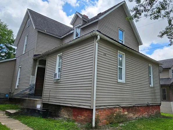 215 W Washington St APT 4, Elkhart, IN 46516