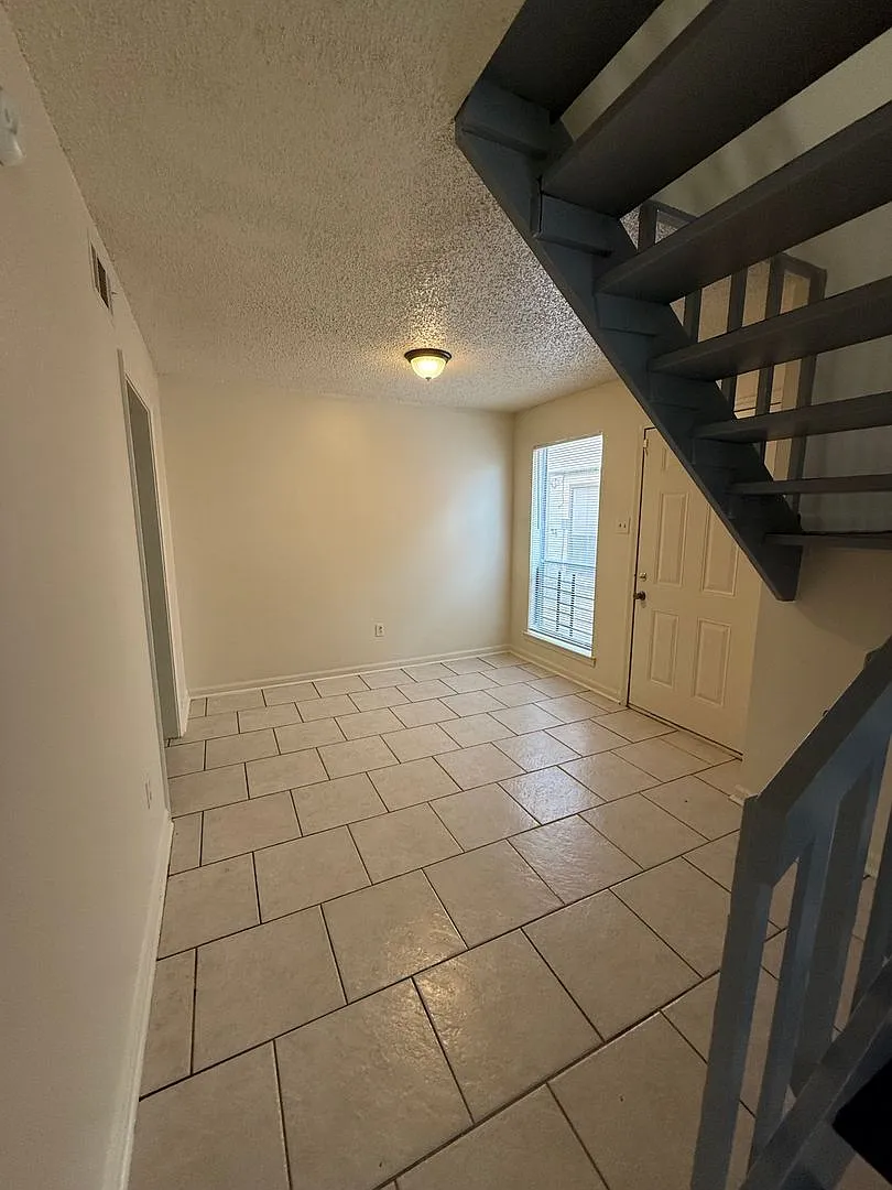 8220-B Governor Drive Baton Rouge, la 70820 — Photo 3