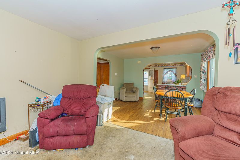 5th image of 2177 Curry Road
