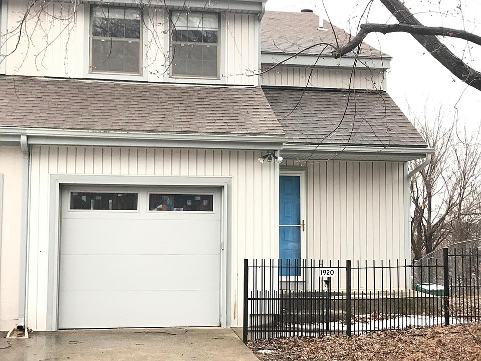 1st image of 1920 W Lawrence Ct