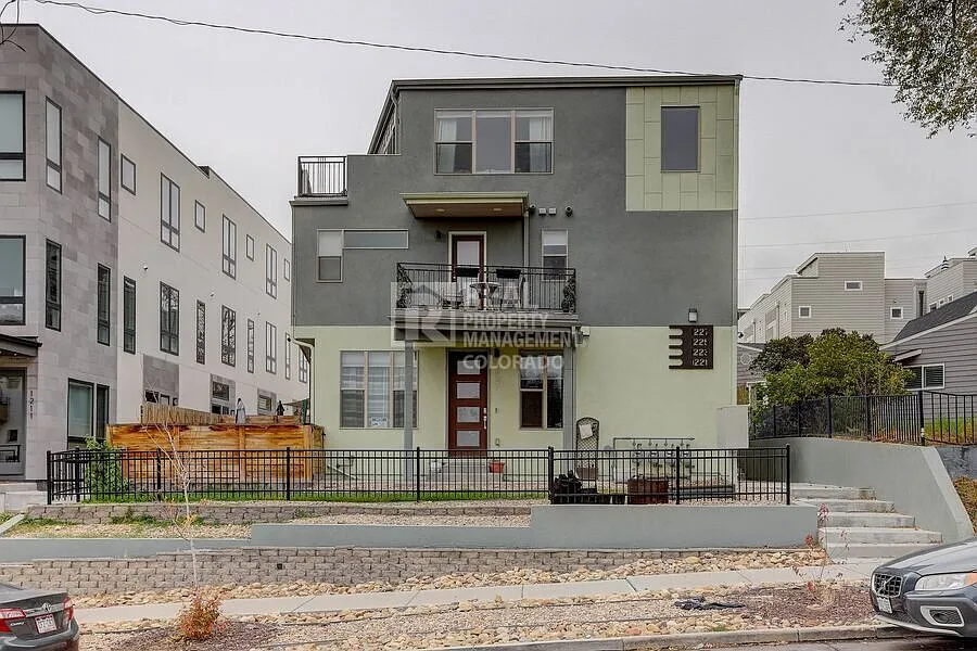 Spectacular SoCo Sloans Townhome — Photo 1