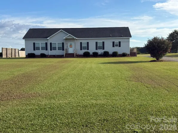 453 Ralph Dail Rd, Mount Olive, NC 28365
