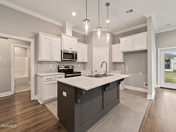 5th image of 804 Braxton Dr
