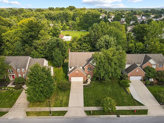 4th image of 690 Bay Dr