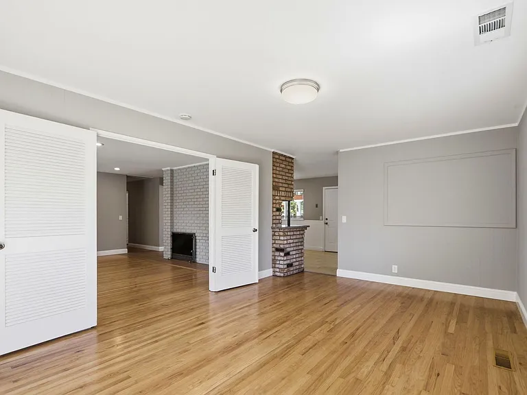 1498 S Mary Ave — Photo 9