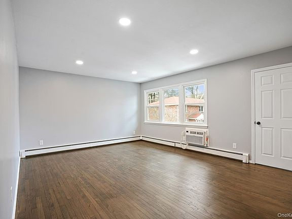 3rd image of 2710 South Road #C6