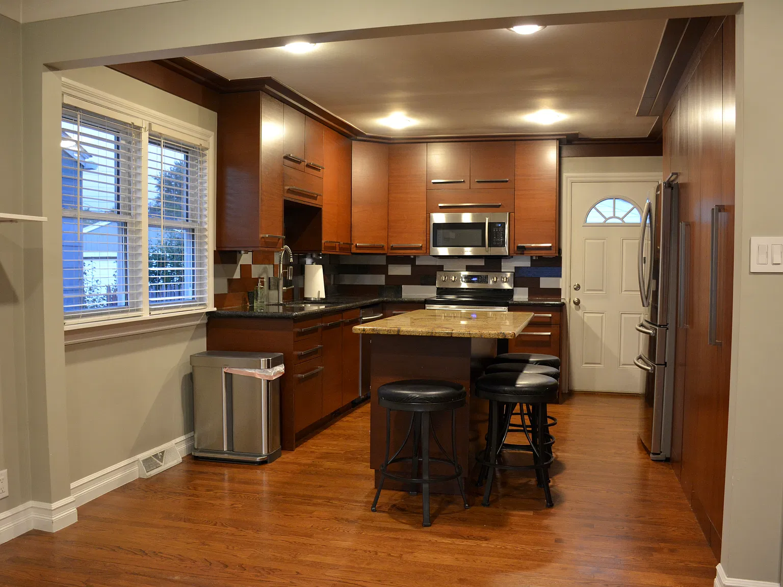 2 bed, 754 sqft, $1,750 — Photo 4
