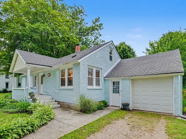 220 E James St, Lawrence, MI 49064