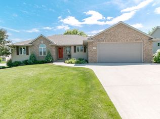 1079 Springfield Dr, De Pere, WI 54115