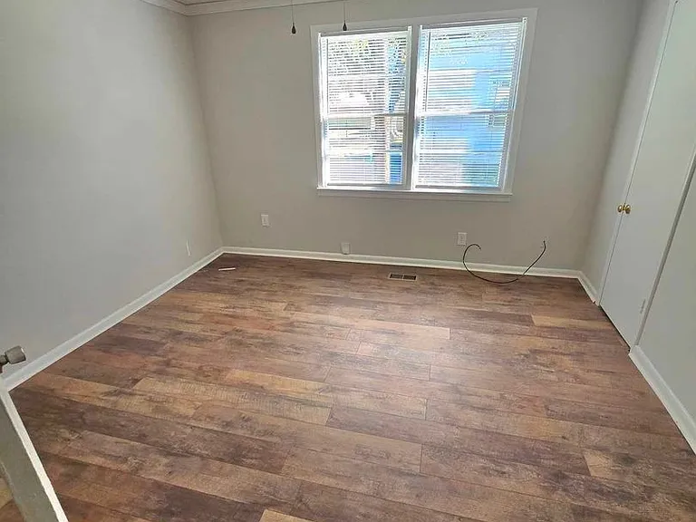 45 B St SW — Photo 12