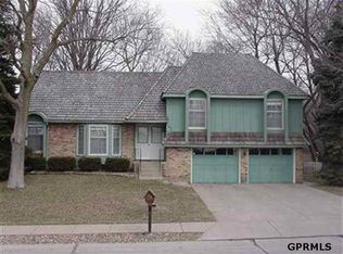 804 Martin Dr, Bellevue, NE 68005