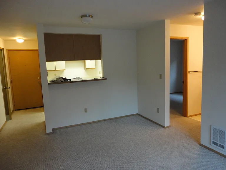 4253 8th Ave NE #401 — Photo 5