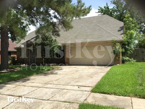 14114 Falling Elm Ln, Houston, TX 77015