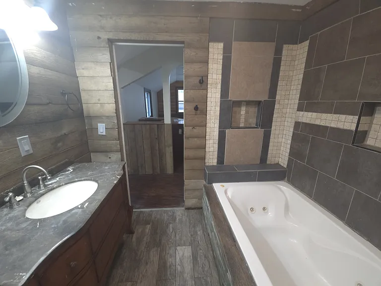 1430 Frederick Blvd — Photo 19