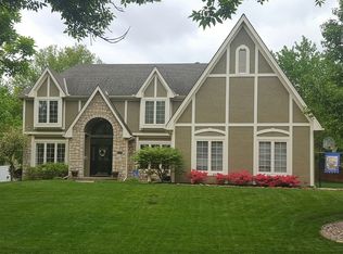 10429 W 125th Ter, Overland Park, KS 66213