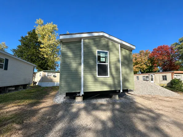 7408 Horseshoe #26, Brighton, MI 48114