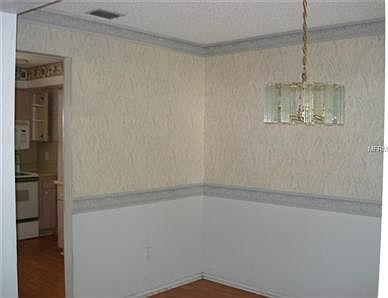 5th image of 11723 Moffat Ave