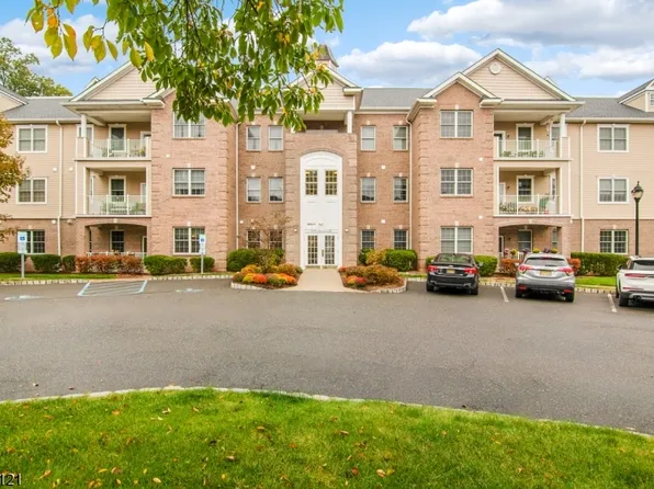 80 Zachary Way, Mount Arlington Boro, NJ 07856
