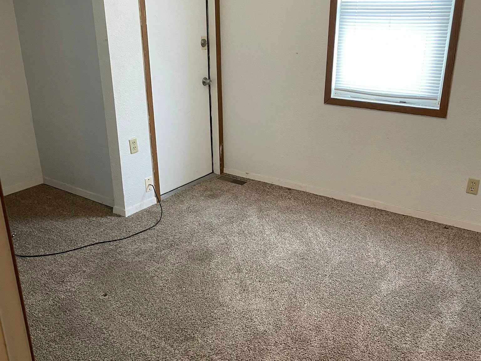 2 bed, 850 sqft, $950 — Photo 3
