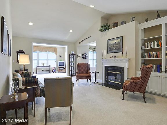 5th image of 13708 Tuscarora Ct