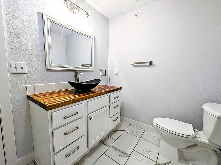 413 Jefferson St #2 — Photo 6