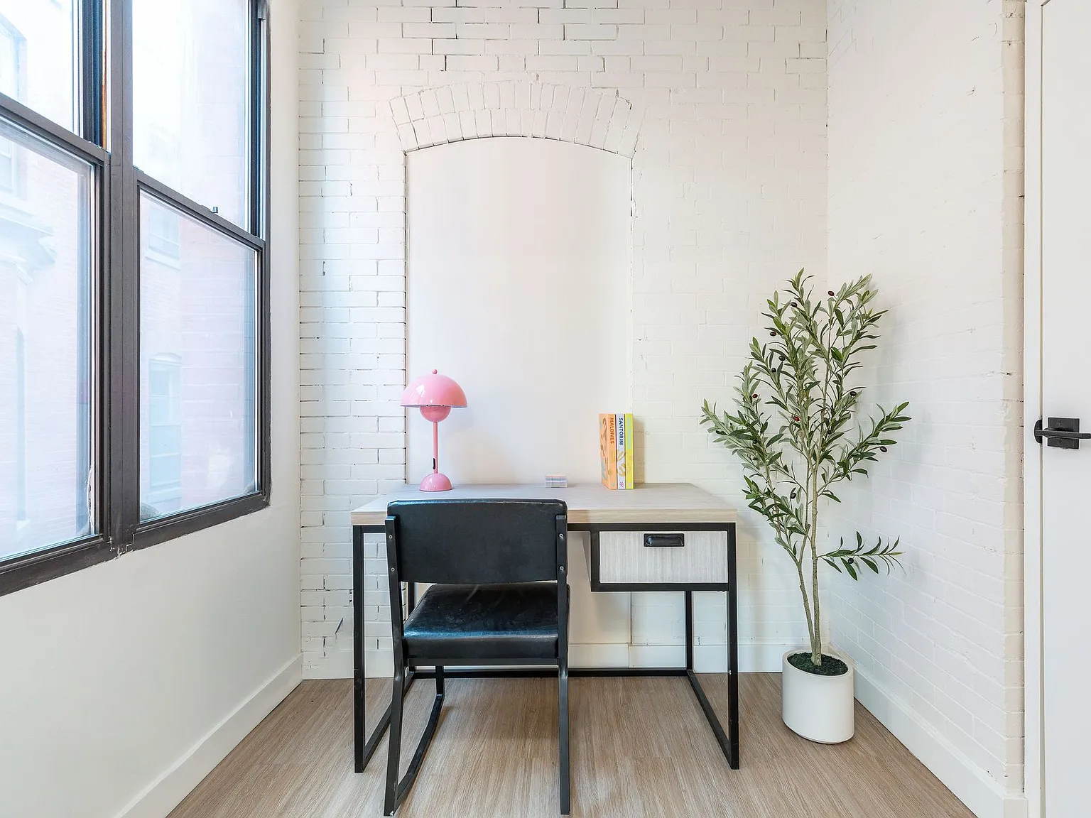 Carriage House — Photo 4