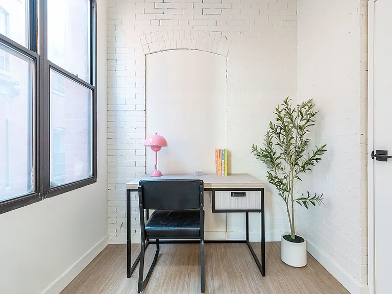 Carriage House — Photo 4