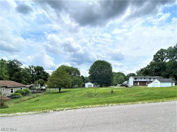 3100 Plum St, Parkersburg, WV 26104