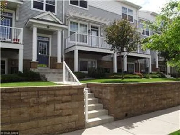 1662 Village Trl E Unit 3, Maplewood, MN 55109