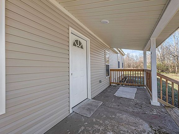 5th image of 3560 Maysville Rd NE