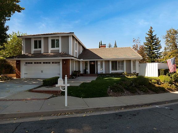 2nd image of 907 Blue Spring Dr