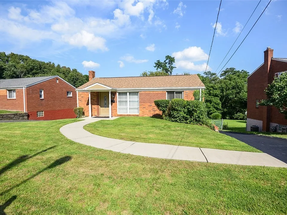 889 Joan Dr