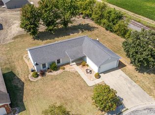 10 S Hull St, Aviston, IL 62216