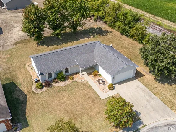 10 S Hull St, Aviston, IL 62216