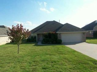 2909 SW 8th St, Bentonville, AR 72712