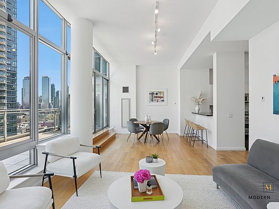 3rd image of 4630 Center Blvd #Penthouse 3
