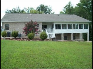 828 Helton Rd, Maryville, TN 37804