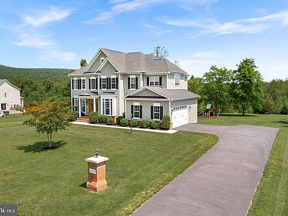 2nd image of 35446 Greyfriar Dr
