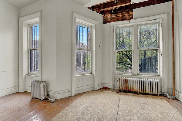 Sold by Island Advantage Realty | media 12