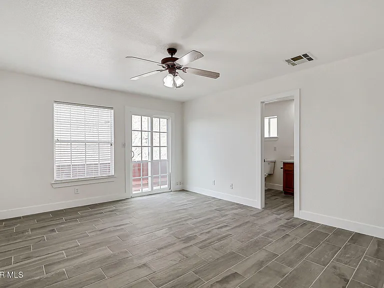 7235 Royal Arms Dr #E — Photo 25