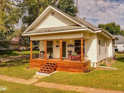 220 W Washington St, Sigourney, IA, 52591