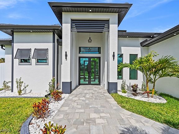 5th image of 1308 SW 5th Ave