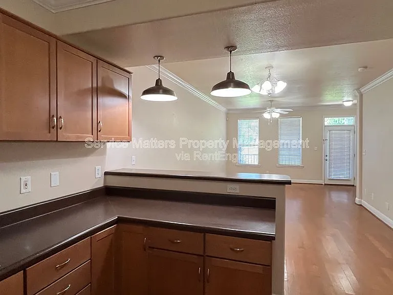 306 E De Soto St #4 — Photo 13