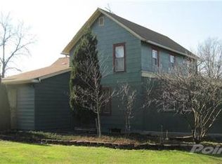 13644 Cleveland Ave, Buchanan, MI 49107