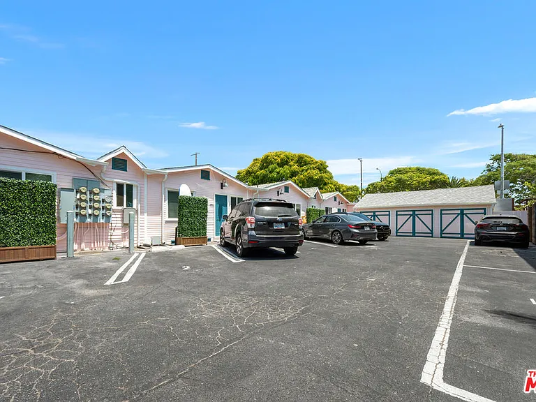 318 N Venice Blvd #B — Photo 26