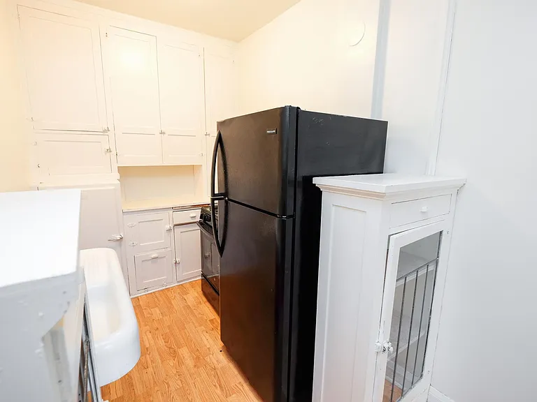 Fremont Apartments — Photo 21