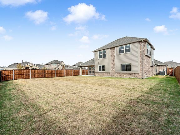 3rd image of 4108 Cerulean Cir